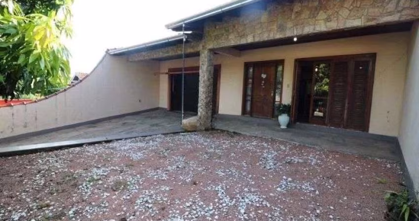Casa com 3 dormitórios à venda, 200 m² por R$ 780.000,00 - Estância Velha - Canoas/RS