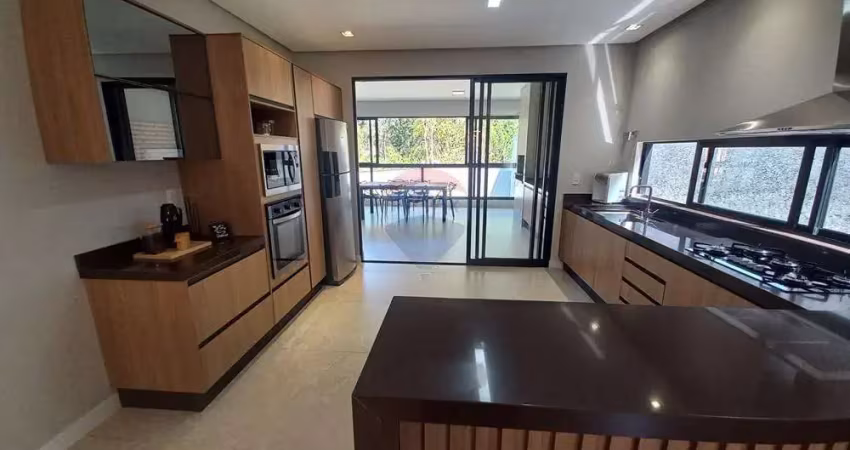 Raridade, casa linear no condomínio portal da torre