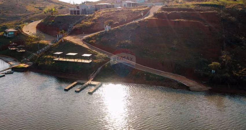 Terreno de 320m² no Condomínio Marina Café com vista para Represa João Penido
