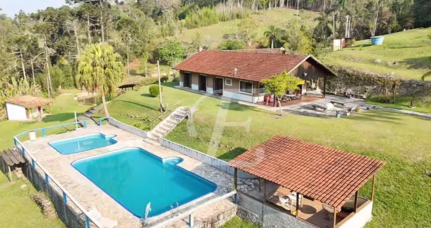 Sitio lindo com toda sofisticação  a venda, 14 alquiero em são loureno da serra