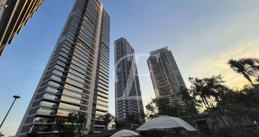 330m2, 04 suítes, novo, lazer total de condomínio clube com boliche, complexo do hospital e faculdade albert einstein, hotel emiliano