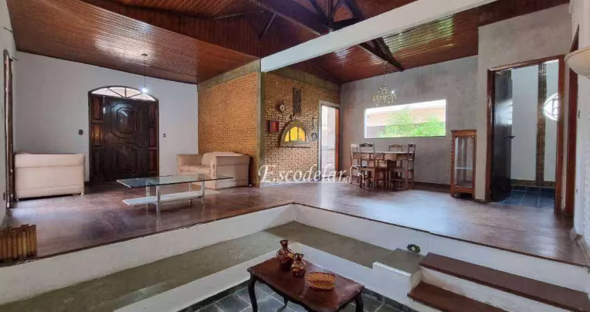 Sobrado com piscina, 4 dormitórios sendo 1 suíte e 4 vagas à venda, 453 m² por R$ 1.350.000 - Horto Florestal - São Paulo/SP