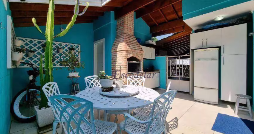 Casa em condomínio com piscina, 3 suítes e 4 vagas à venda, 220 m² por R$ 1.490.000 - Tremembé - São Paulo/SP