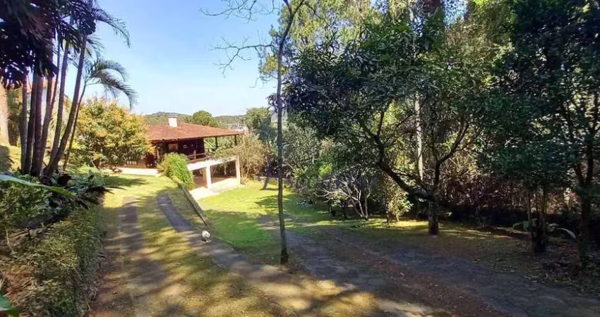Casa com 3 dormitórios à venda, 230 m² por r$ 920.000,00 - alpes da cantareira - mairiporã/sp