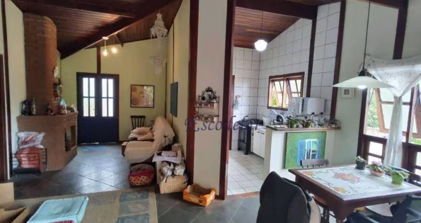 Casa com 6 dormitórios à venda em Condomínio , 222 m² por R$ 1.200.000 - Alpes da Cantareira - Mairiporã/SP