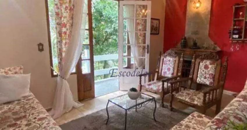 Casa com 3 dormitórios à venda, 240 m² por R$ 2.500.000,00 - Serra da Cantareira - Mairiporã/SP