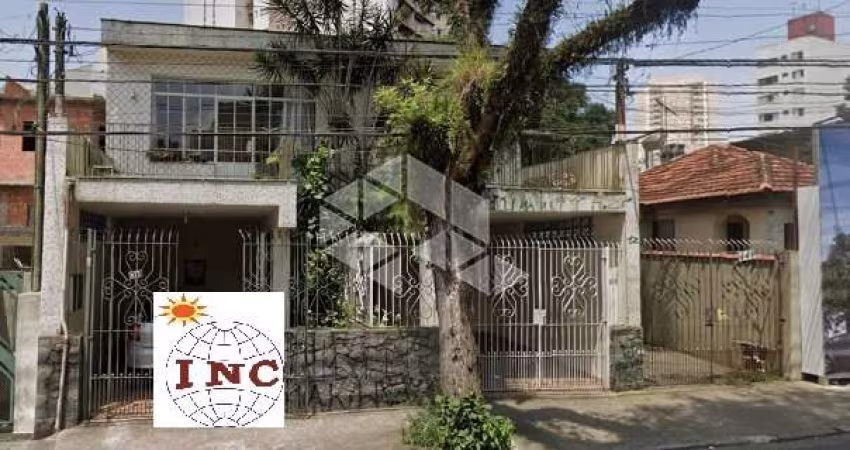 TERRENO CENTRO EXCELENTE LOCAL COM CASAS ALUGADAS