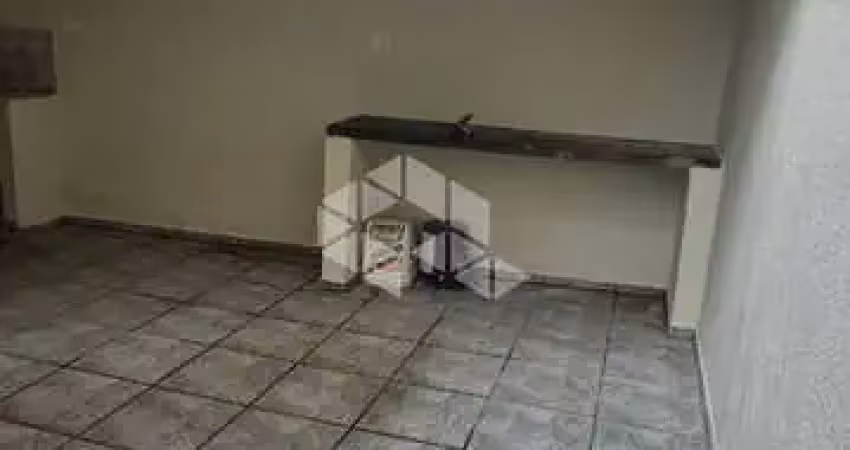 Casa térrea bairro dos casa 2 quartos,  1 vaga, quintal