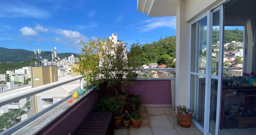 Cobertura com 2 quartos no Córrego Grande