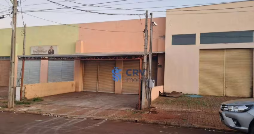 Barracão com 2 wc's, copa e 4 vagas de garagem