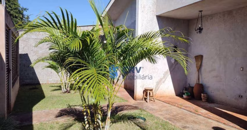 Casa com 3 dormitórios à venda, 130 m² por R$ 690.000,00 - Messiânico - Londrina/PR