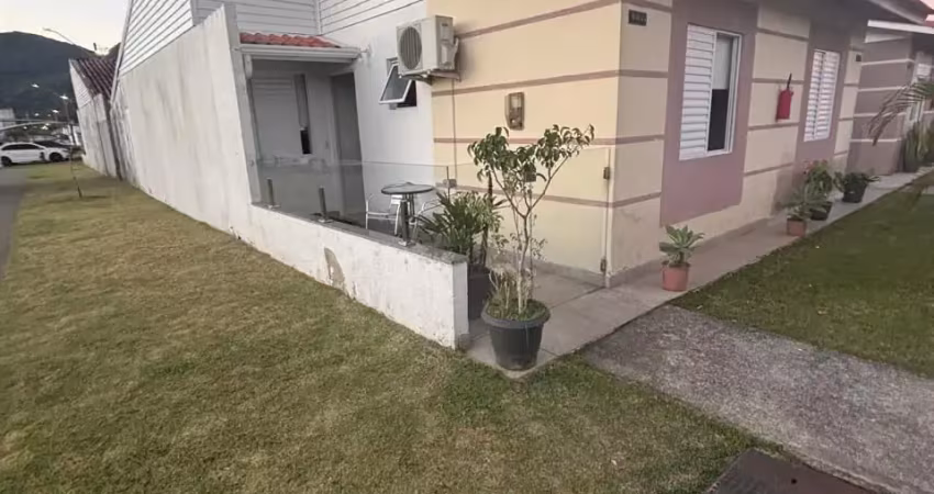 Casa em condomínio com 3 quartos à venda na bela vista palhoça