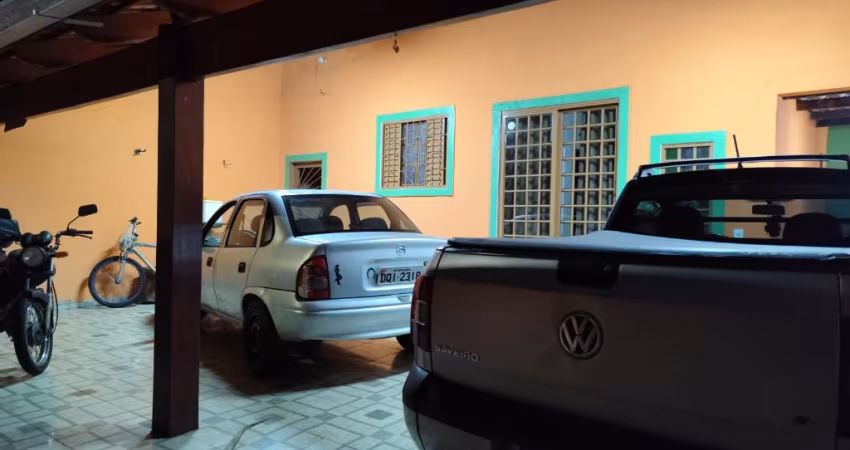 Ótima casa , numa rua tranquila , com muita segurança