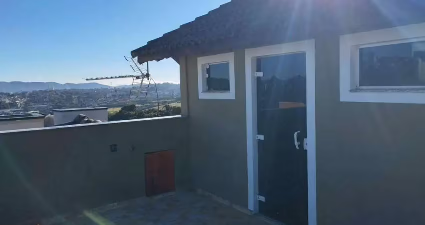 Sobrado à venda com 3 quartos sendo 1 suíte com sacada e mini closet, 3 banheiros, 192 m² de área construída por r$ 680.000,00 em mogi das cruzes