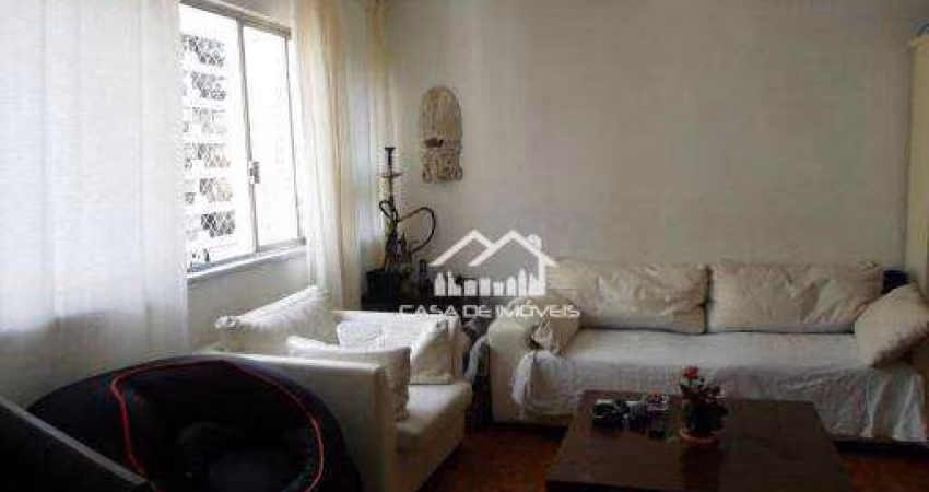 Vende apartamento com 76m², andar alto em Moema.