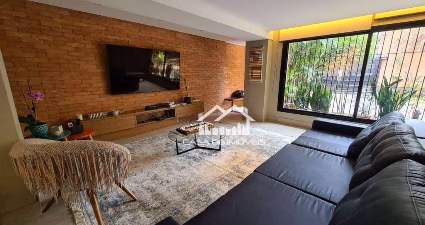Vende linda casa de vila com  200m²