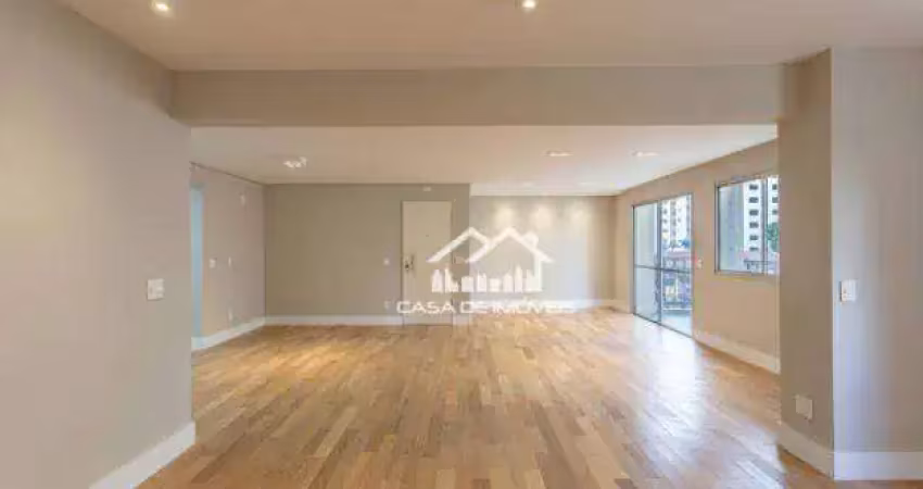 Vende apartamento em Moema Pássaros, 161m², 2 dormitórios, 3 vagas de garagem.