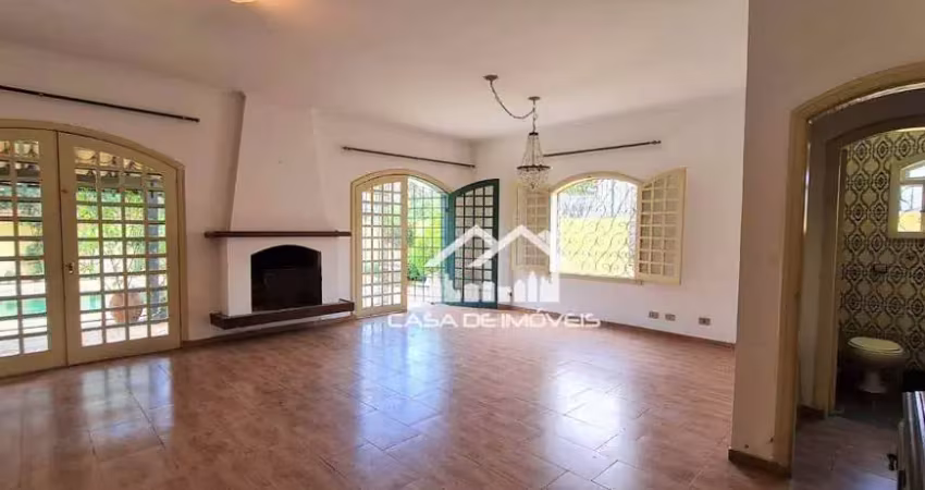 Vende casa tipo sobrado com 4 dormitórios e piscina no Jardim Leonor