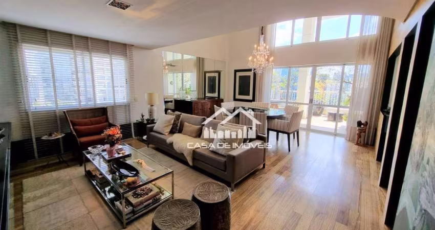 Vende apartamento duplex de alto padrão na Vila Olímpia divisa com a Vila Nova Conceição.