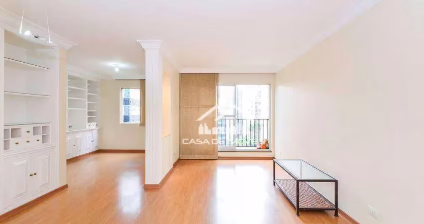 Vende apartamento com 2 dormitórios na vila olímpia.