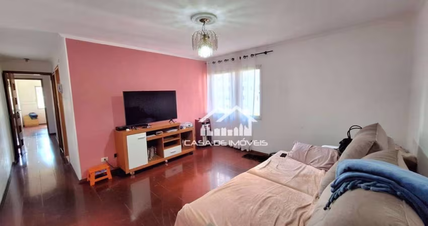 Vende apartamento com 68m², 3 dormitórios e 1 vaga, no Morumbi.