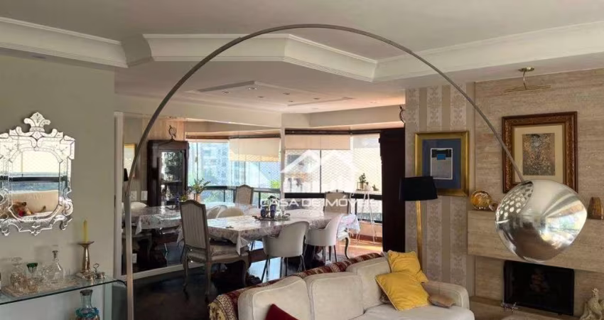 Vende ou aluga apartamento com 220m², 3 suítes, escritório, closet e 4 vagas, no Morumbi.