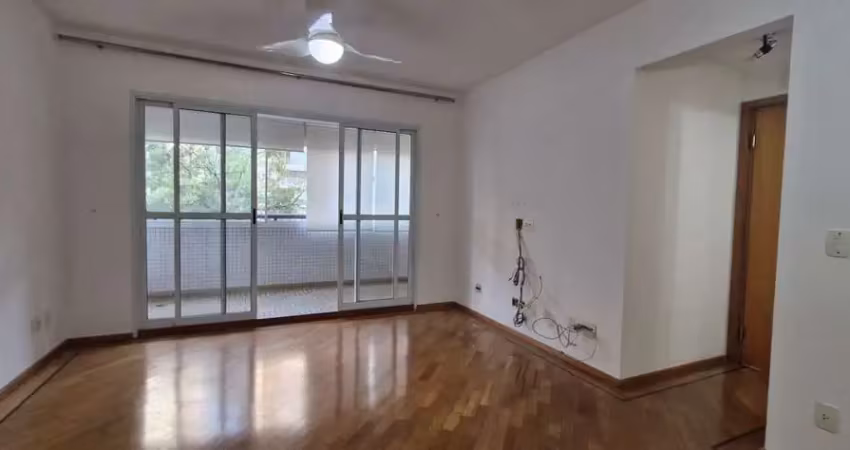 Vende apartamento de 98m², com 4 quartos sendo 1 suíte e 2 vagas, na vila andrade.