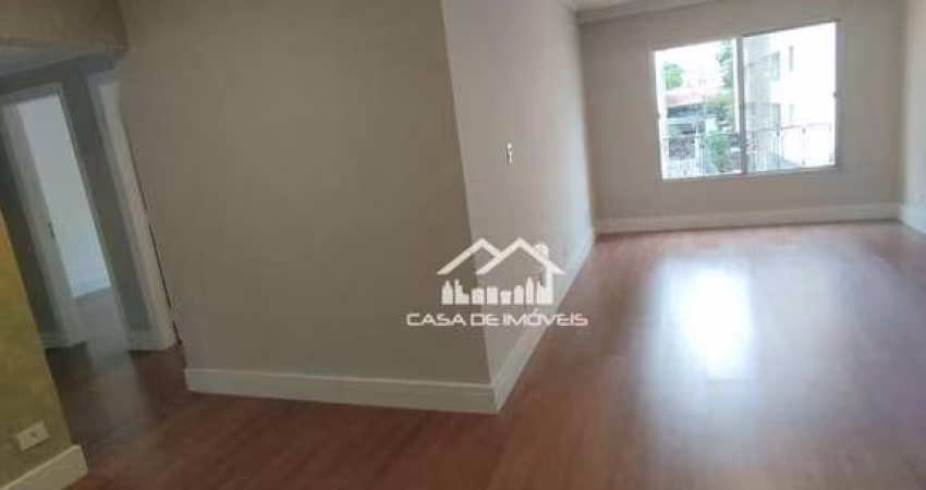 Vende apartamento com 86m², reformado, 3 dormitórios, 1 vaga, no Itaim