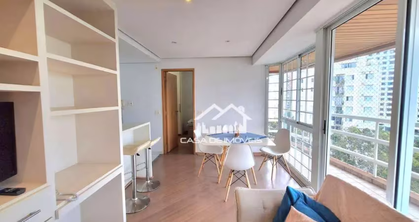 Vende ou aluga apartamento com 44m², mobiliado, 2 vagas, próximo ao portal do Morumbi.