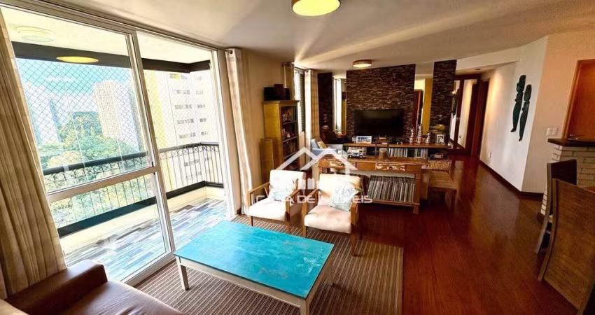 Vende apartamento de 112m², 2 suítes, 2 vagas, depósito, varanda com vista