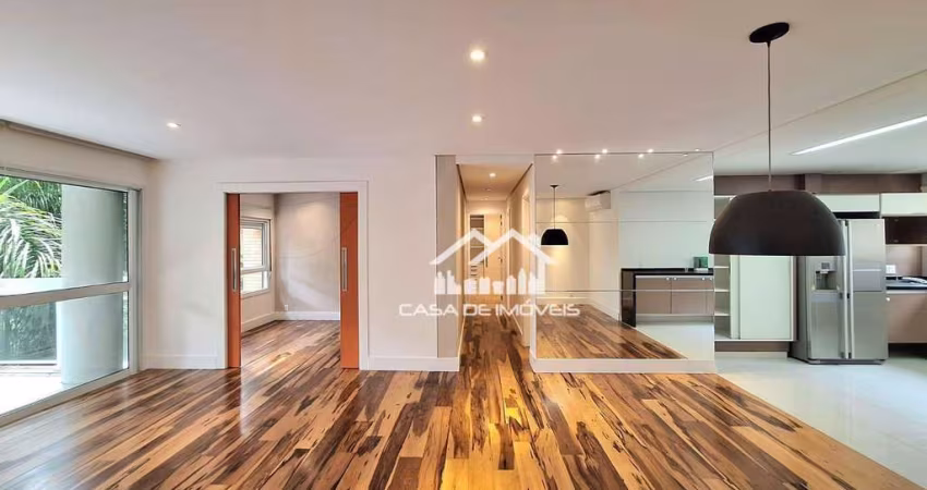 Vende ou aluga magnífico apartamento com 132m², 2 suítes, 2 vagas, na Vila Andrade.