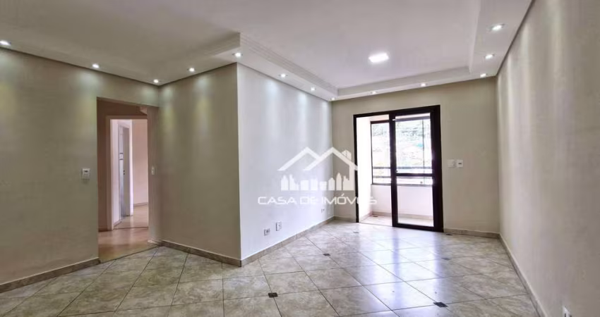 Vende ou aluga apartamento de 74m², com 3 dormitórios, sendo 1 suíte e 1 vaga, no Morumbi.