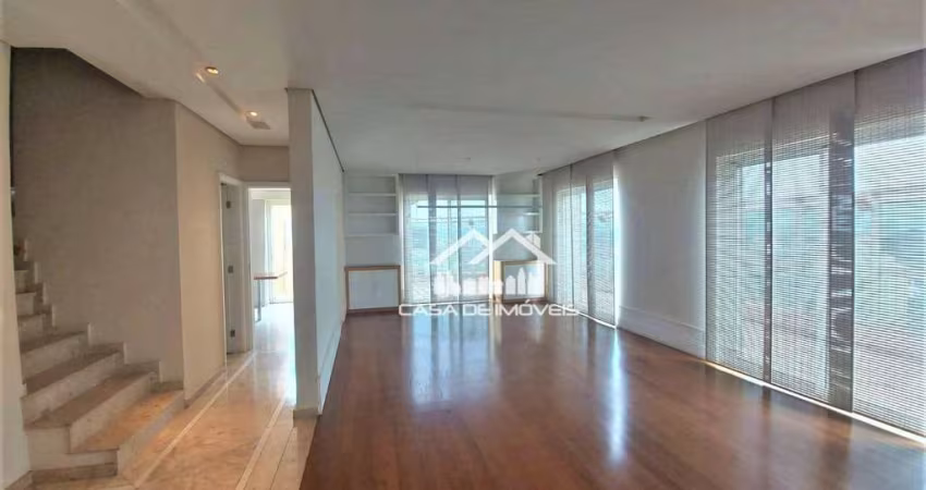 Aluga cobertura duplex com 460m², piscina, churrasqueira, 4 suítes e 5 vagas, na Vila Andrade.