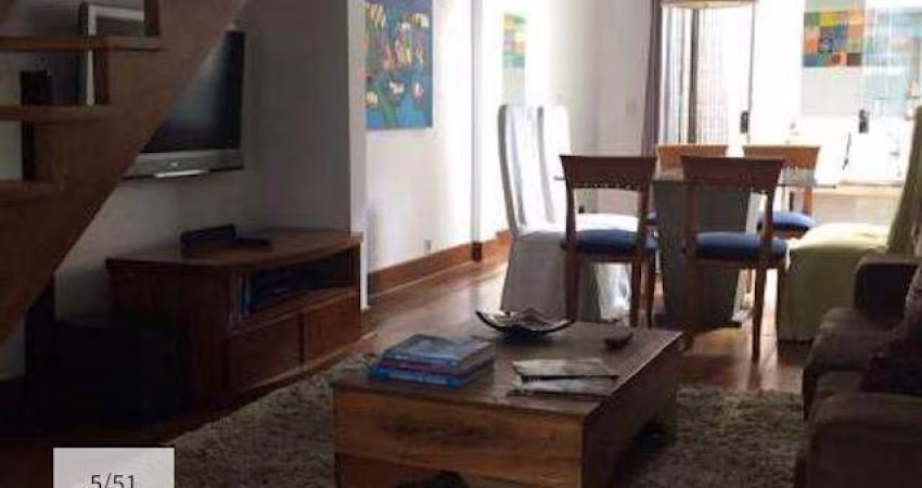 Aluga casa de vila, na Vila Nova Conceição, com 140m²