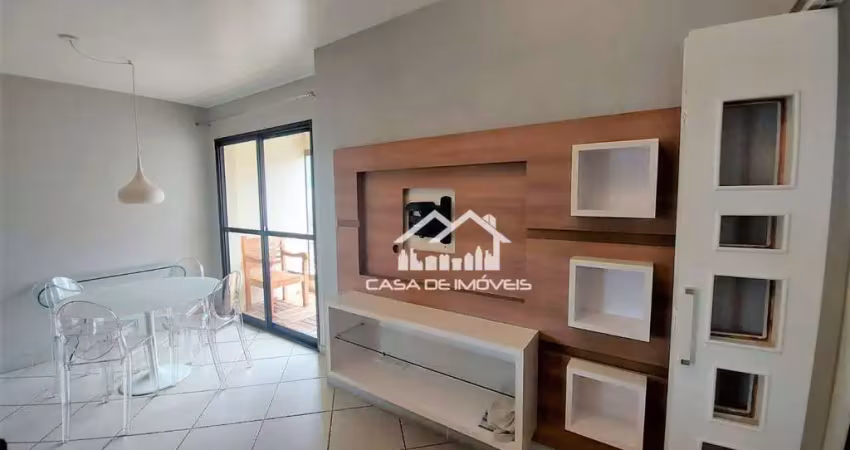 Vende apartamento com 65m², 2 dormitórios, 2 vagas, depósito e lazer, em moema.
