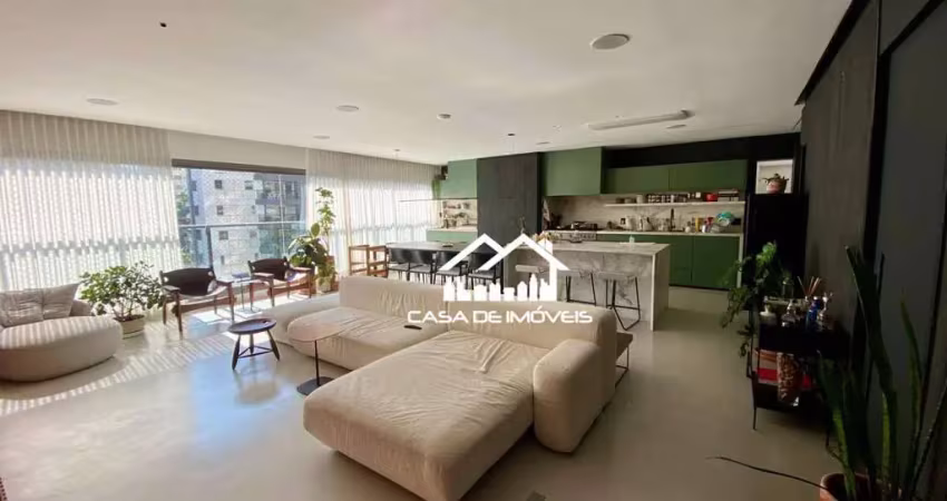 Vende apartamento com 3 dormitórios, sendo 1 suíte, mobiliado, com elevador privativo, churrasqueira e lazer completo, no campo belo.