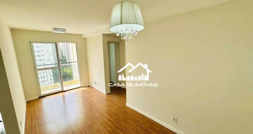 Vende apartamento de 55m², com 2 dormitórios, sendo 1 suíte, 1 vaga e varanda, na vila andrade