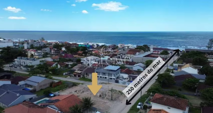 Terreno de esquina com 612m² à 250 metros da praia na barra do saí