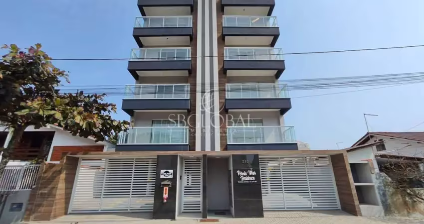 Apartamento com 03 dormitórios (01 suíte) no centro comercial a 200 metros da praia