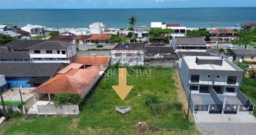 Terreno com 360m² na barra do saí á 180 metros da praia