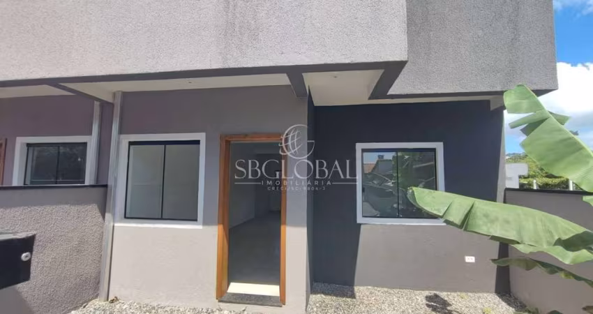 Ótima casa na região central por R$250.000,00, em Itapoá/SC