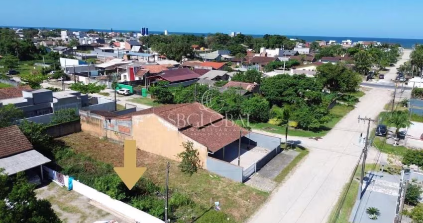 Terreno á 500 metros da praia na Barra do Sai em Itapoá-SC