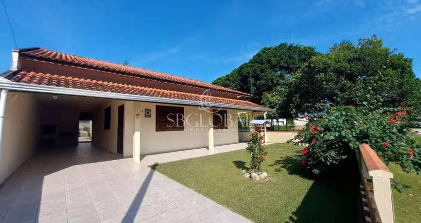 Casa a 180 metros da praia na barra do sai em itapoá/sc!
