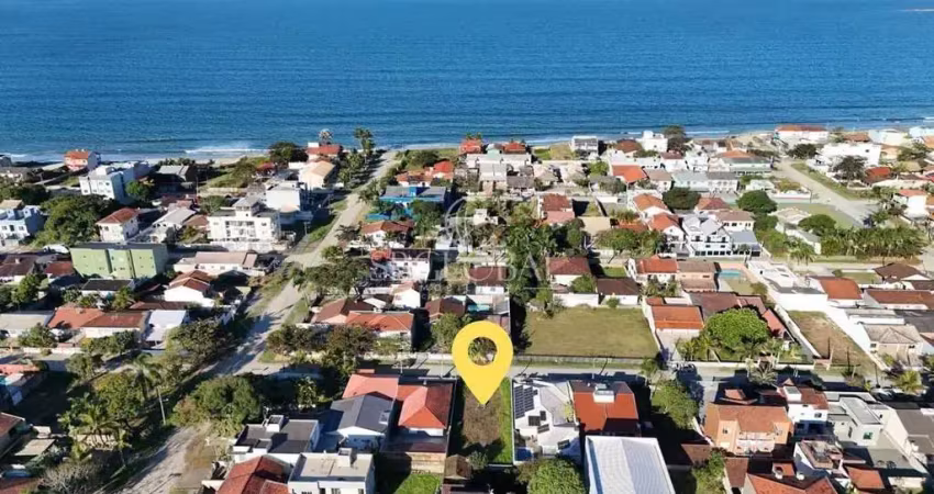 Terreno limpo pronto para construir á 270 metros da praia no balneário cambiju em itapoá-sc