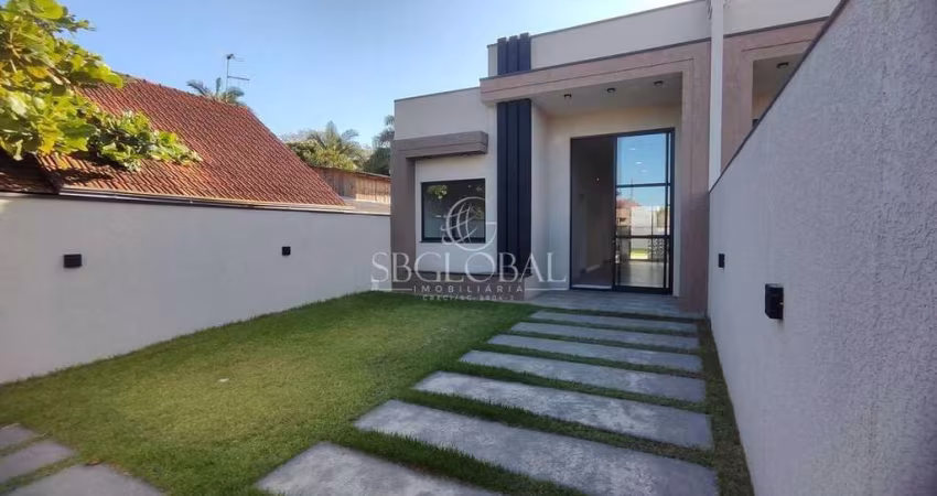Casa em ótima localização com 03 quartos no Balneário Cambiju em Itapoá/SC!