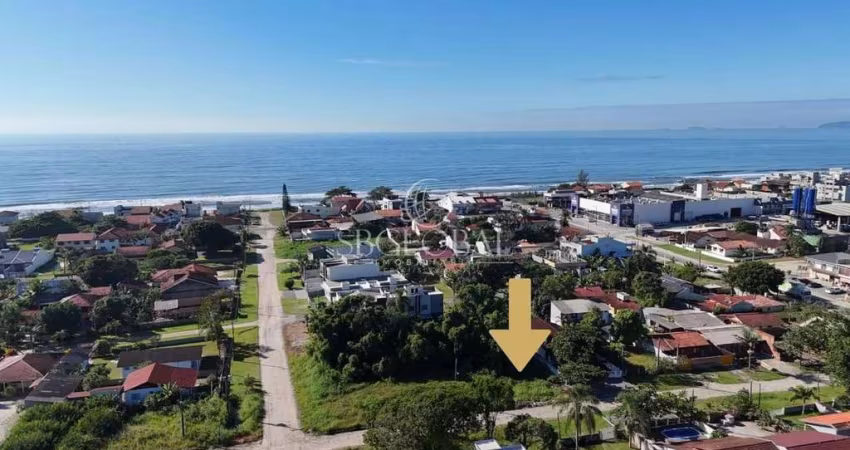 Terreno com 360m² (12x30) a 300 metros da praia na Barra do Saí em Itapoá/SC!
