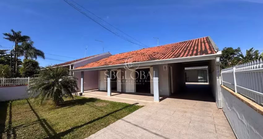 Casa com edícula e cozinha planejada na Barra do Saí a 180 metros da praia em Itapoá/SC!
