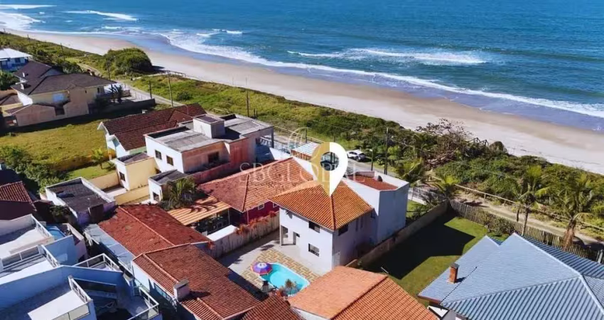 Sobrado com 04 dormitórios frente para o mar na barra do saí, em itapoá sc