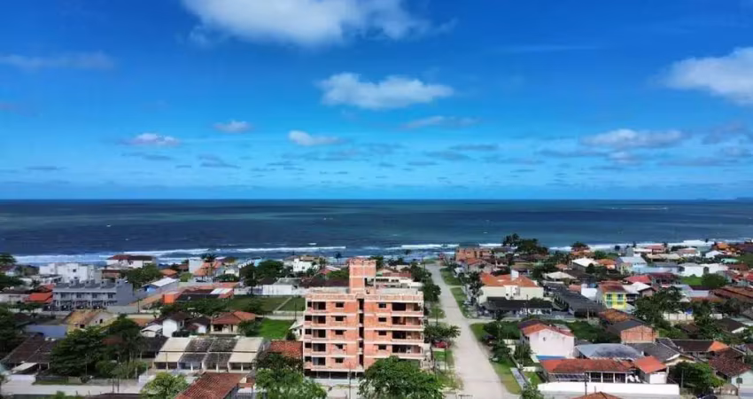 Cobertura duplex com vista mar e para as serras localizado na cidade de itapoá/sc