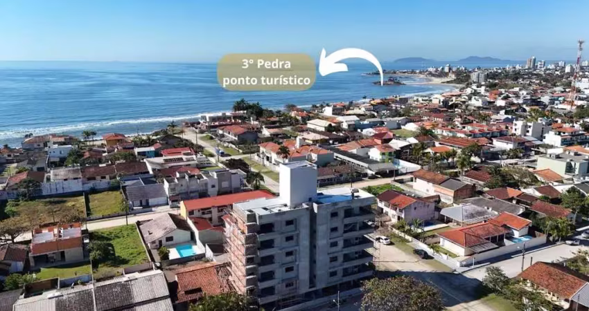 Apartamentos com 03 dormitórios e próximo ao mar em itapoá sc